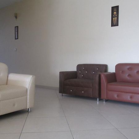 Ramprastha Hotel Ayodhya Exteriör bild