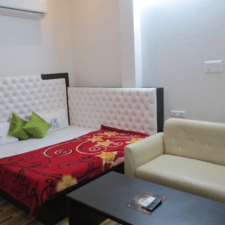 Ramprastha Hotel Ayodhya Exteriör bild