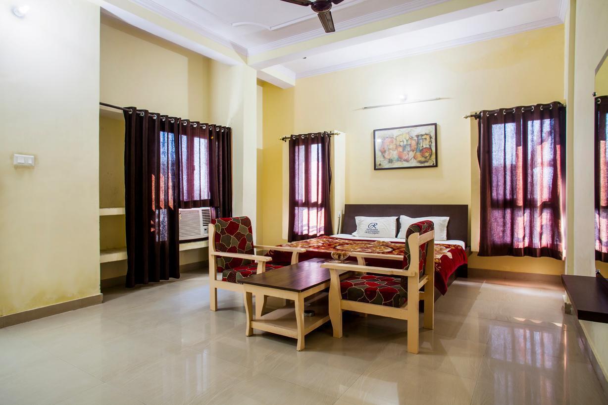 Ramprastha Hotel Ayodhya Exteriör bild