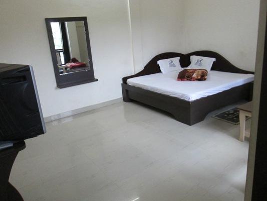 Ramprastha Hotel Ayodhya Exteriör bild