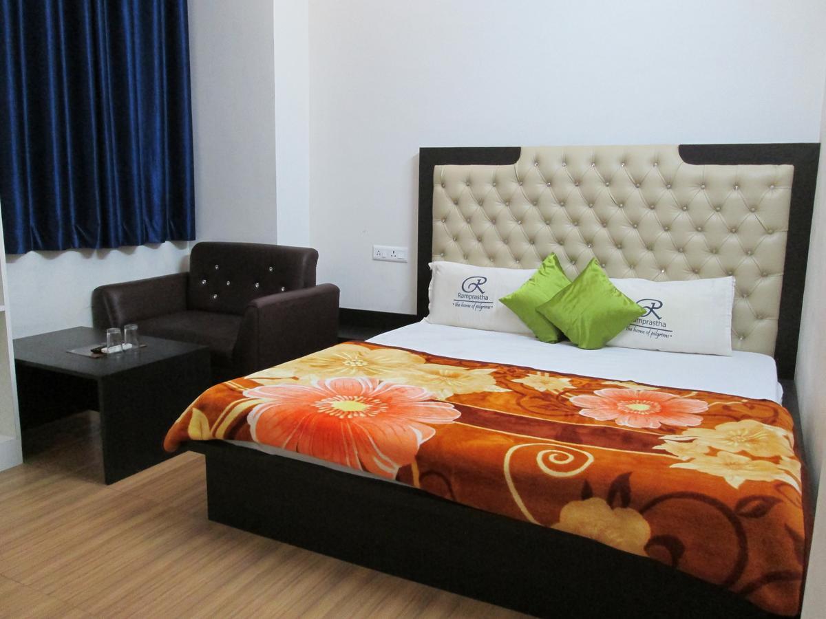 Ramprastha Hotel Ayodhya Exteriör bild
